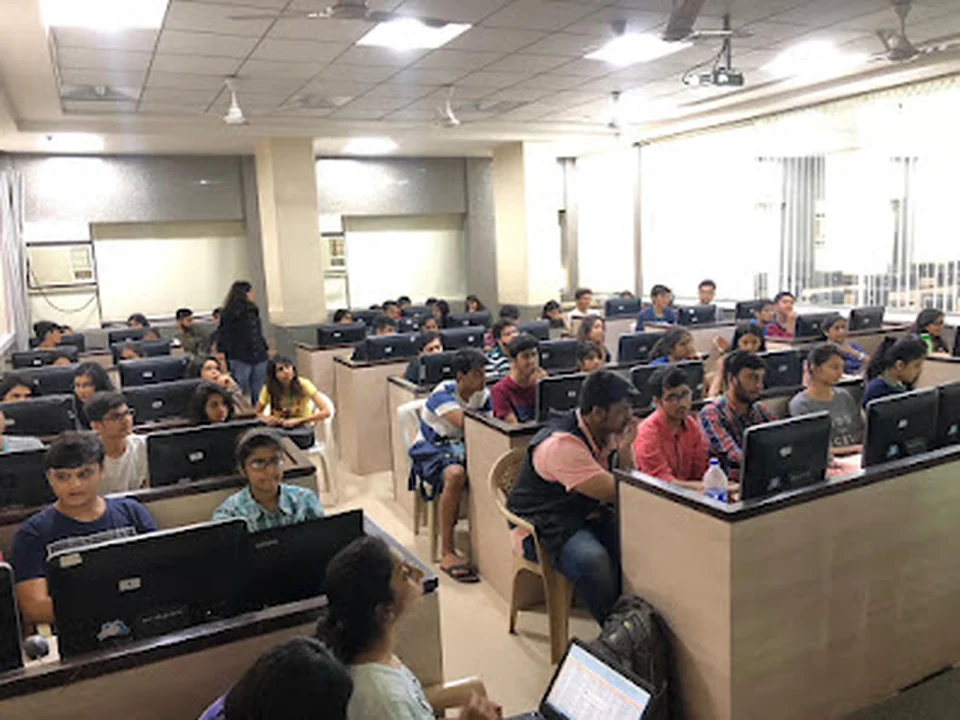 LeapUp Edutech - CFA Classes in Mumbai