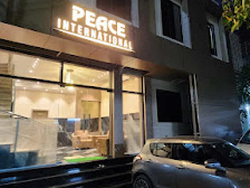 Hotel Peace International, Mumbai