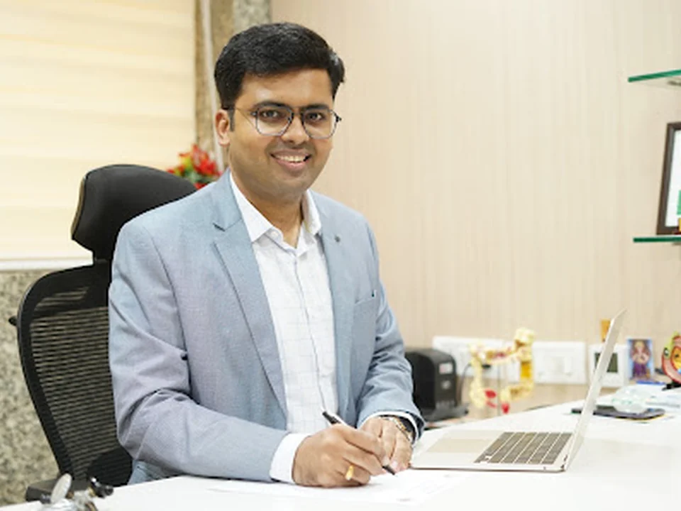 Dr Gajanan Rodge - BEST GASTROENTEROLOGIST in Mumbai (Bombay Hospital) Hepatologist, Stomach & Liver Specialist, South Mumbai