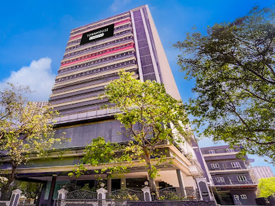 Super Townhouse by OYO Bombay Exhibition Centre Goregaon, Mumbai