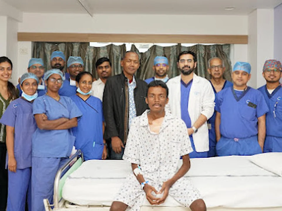 Dr. Manish Hinduja | Cardiac Surgeon at Kokilaben Hospital, Andheri, Mumbai
