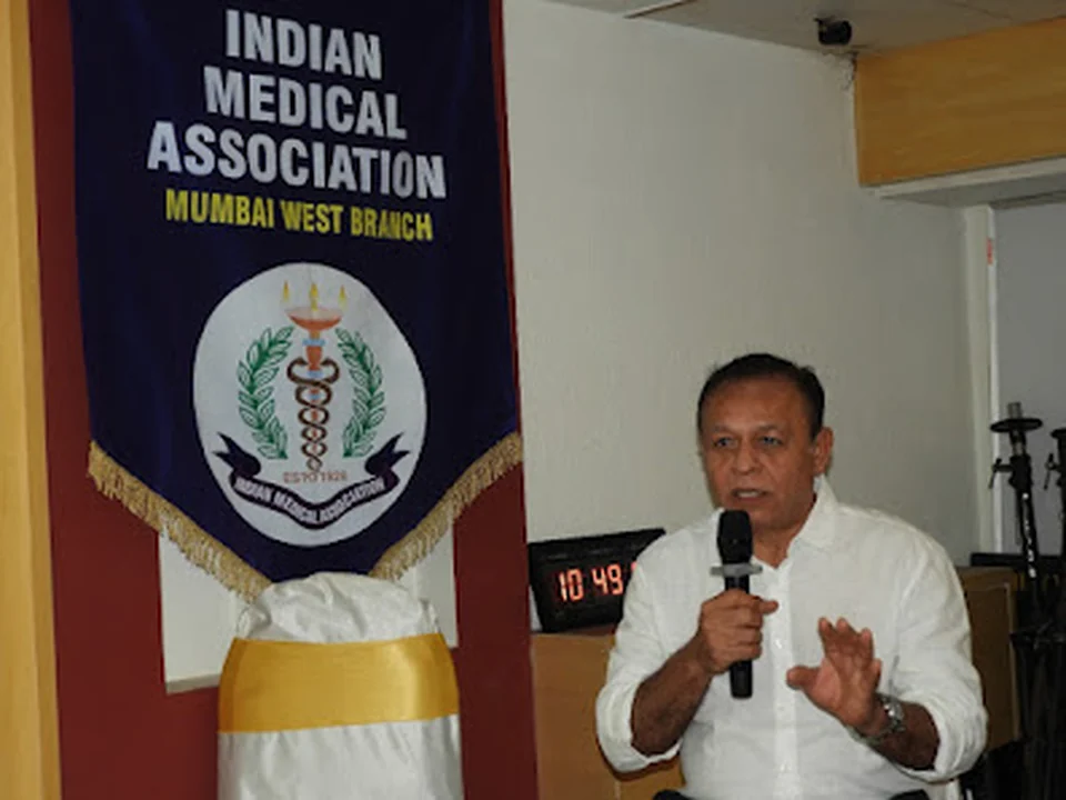Dr. Divyesh Raveshia - Laparoscopic Surgeon, Endoscopy, General Surgeon, Gastroenterologist in Juhu, Vile Parle, Mumbai