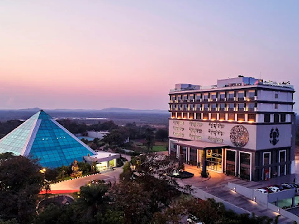 ESKAY CLUB & RESORTS, Mumbai
