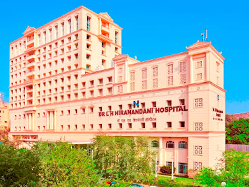 Dr Praveen Kammar - Surgical Oncologist | Cancer Specialist in Powai, Mumbai | Gynec & GI Oncosurgeon