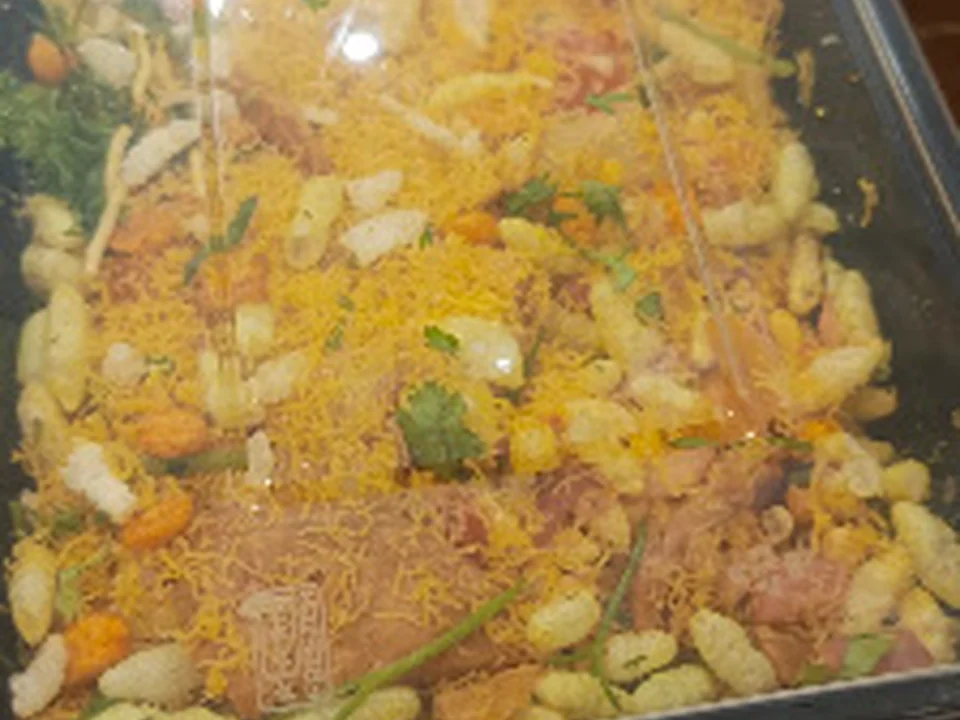 Famous Bhelpuri House RAJUSARJURAM JAISWAL, Mumbai