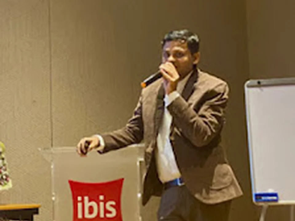 Dr Vinit Paliwal - Vascular Surgeon & Varicose Vein Specialist in Thane, Mumbai