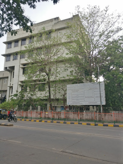 M.L. Dahanukar College of Commerce