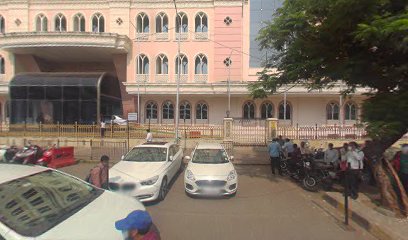 Dr. Husain Gheewala - Consultant Colorectal Surgeon