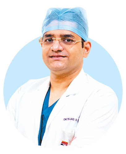 Dr. Tejas Upasani | Best Robotic Knee Replacement Surgeon in Mumbai