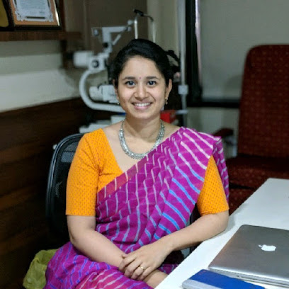 DR. TANVI HALDIPURKAR, CATARACT & LASIK SURGEON in Navi Mumbai | Bladeless Cataract & Lasik Surgery in Navi Mumbai