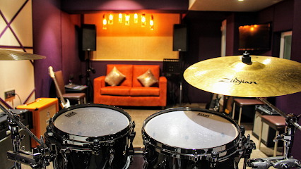 R and B Studios