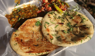 Shanky Paaji Chole Kulche