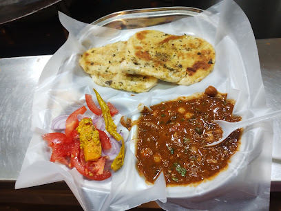 Shree madhav chhole kulche center