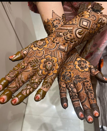AAYESHA MEHENDI DESIGNER