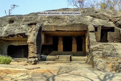 OYO Hotel Blue Sapphire Residency Near Chhatrapati Shivaji International Airport