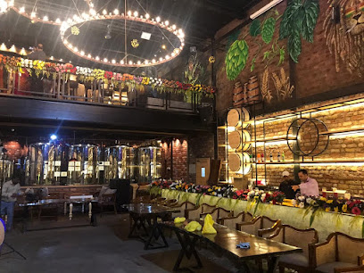 R Hapi Brewing Co - Restaurant and Lounge